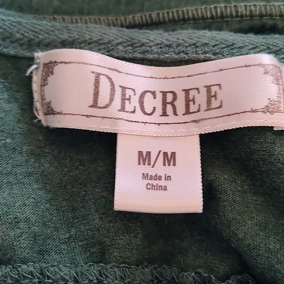 Short Sleeve Hoodie Size M - Picture 4 of 6